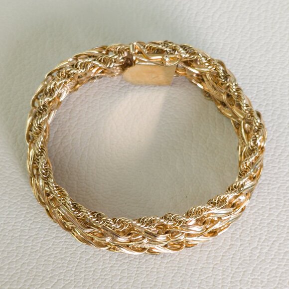 Mid-Century Heavy 14k Gold Ornate Bracelet, 49.9g - Picture 10 of 17